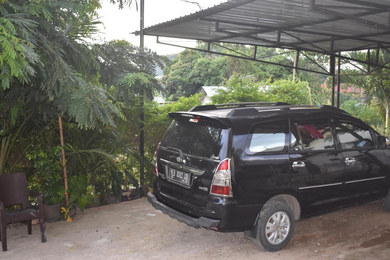 Four-G Home Stay & Komodo Tour Labuan Bajo Kültér fotó