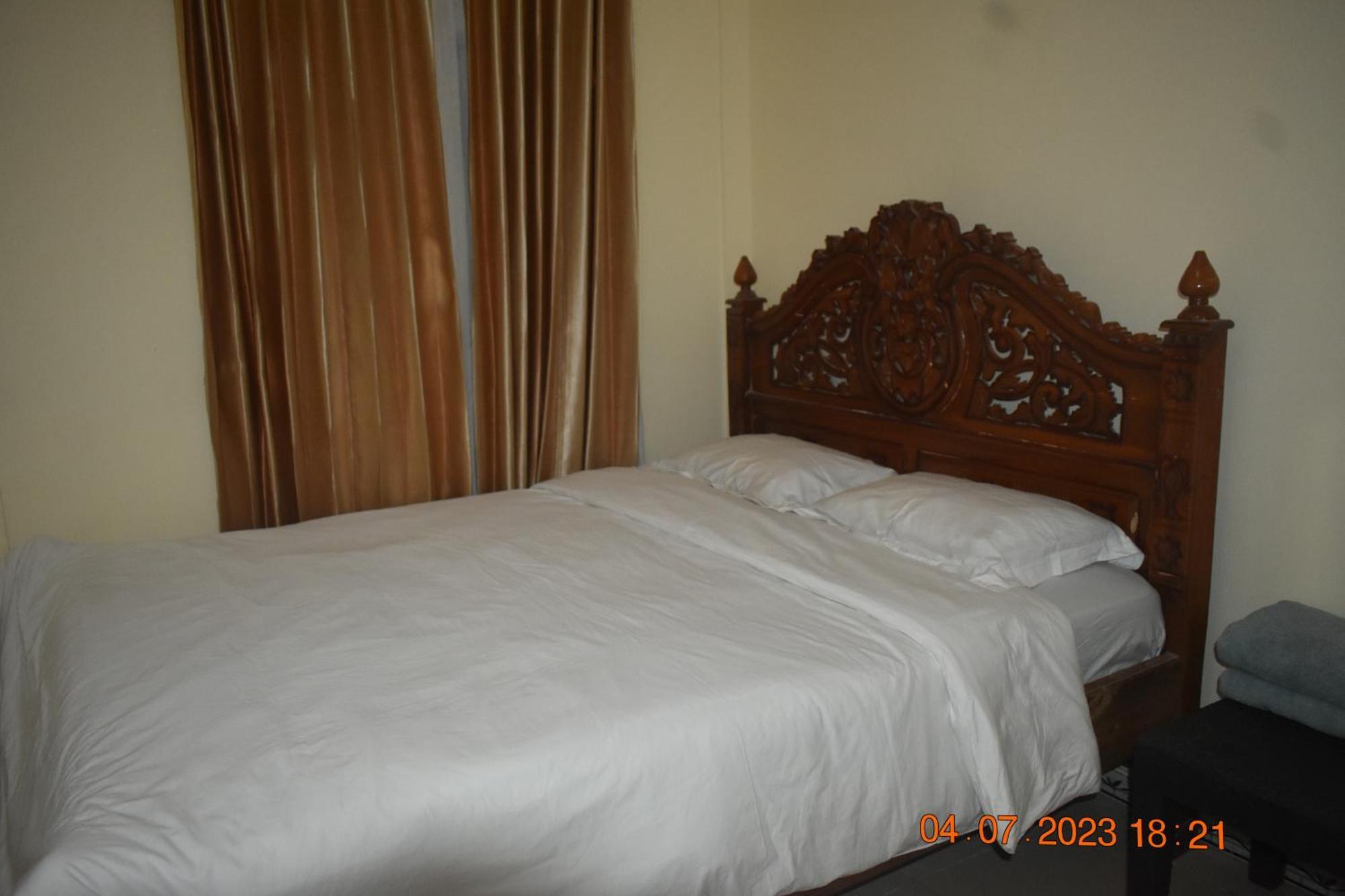 Four-G Home Stay & Komodo Tour Labuan Bajo Kültér fotó