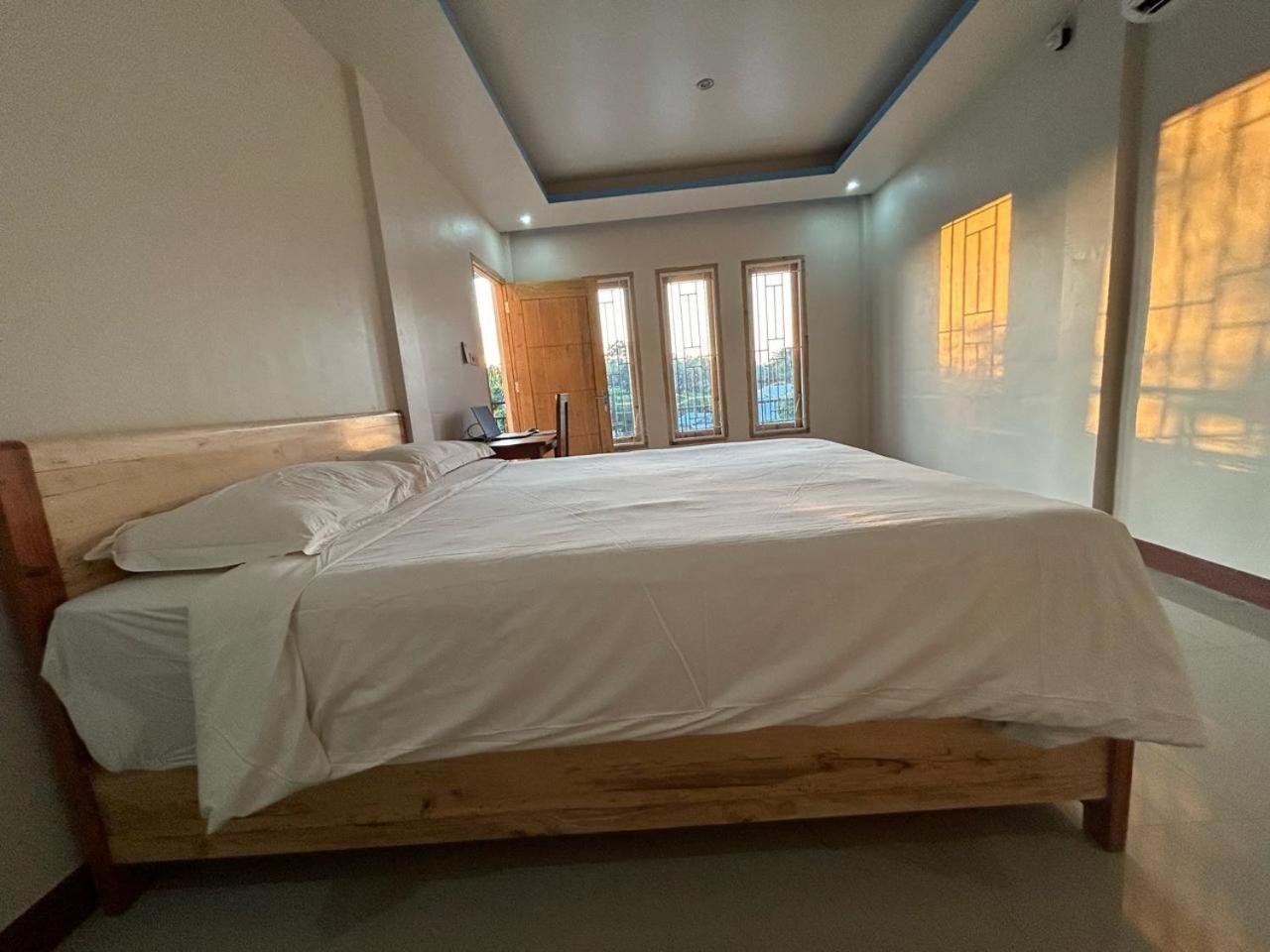 Four-G Home Stay & Komodo Tour Labuan Bajo Kültér fotó