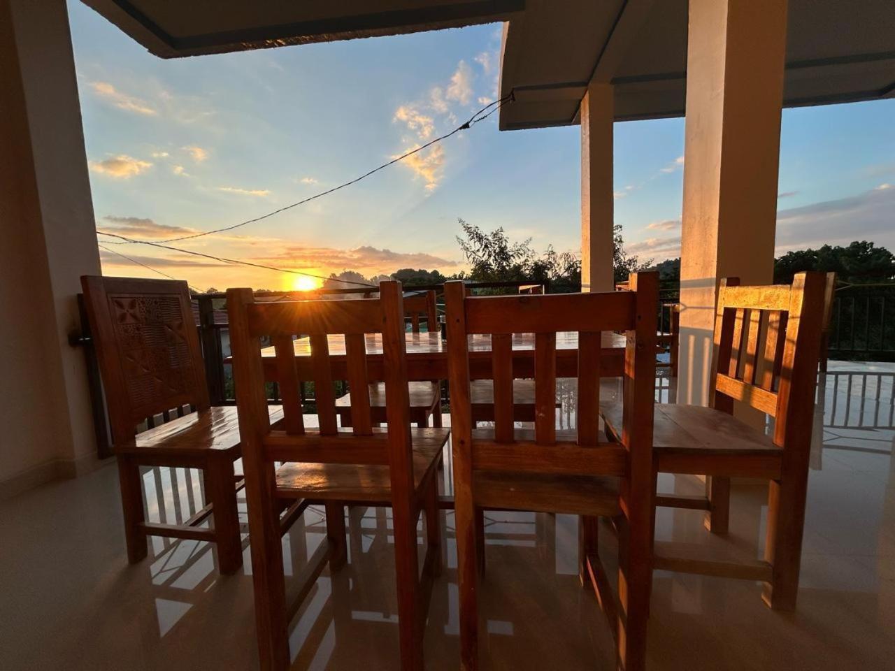 Four-G Home Stay & Komodo Tour Labuan Bajo Kültér fotó