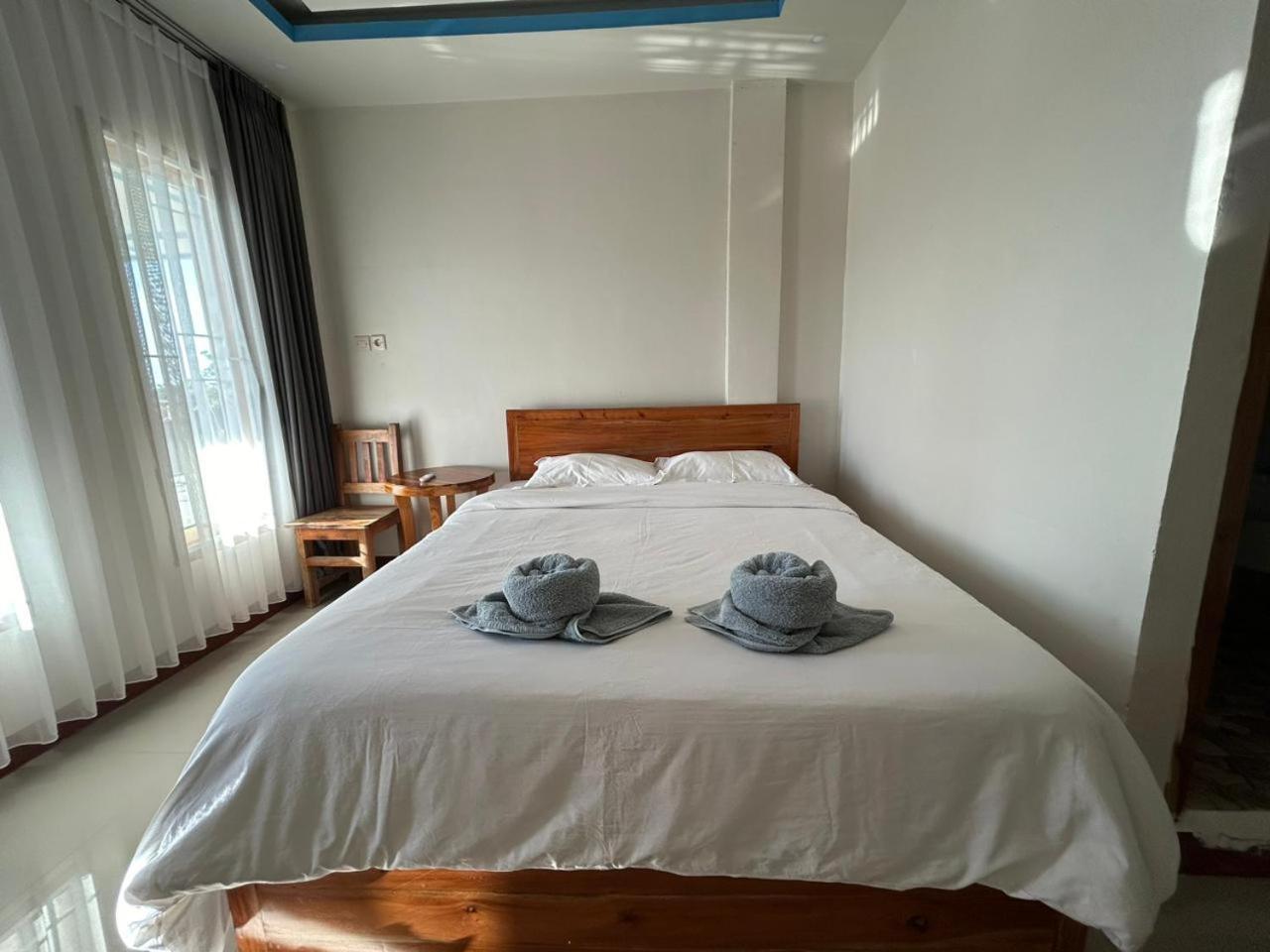 Four-G Home Stay & Komodo Tour Labuan Bajo Kültér fotó
