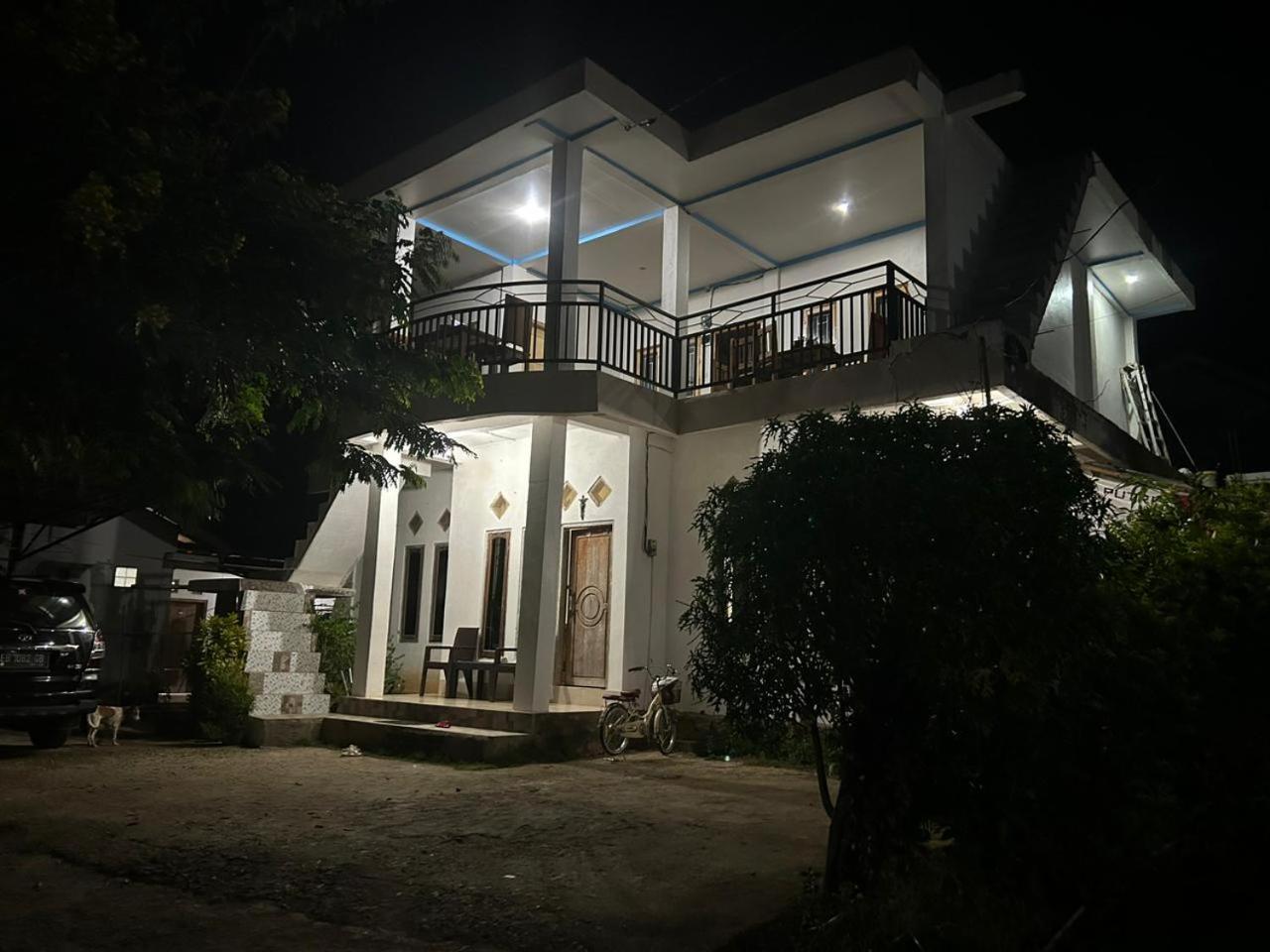 Four-G Home Stay & Komodo Tour Labuan Bajo Kültér fotó