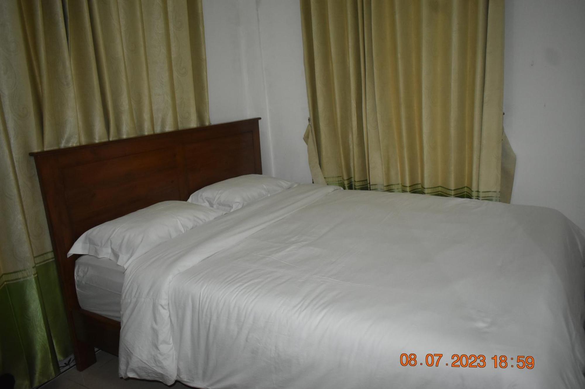 Four-G Home Stay & Komodo Tour Labuan Bajo Kültér fotó